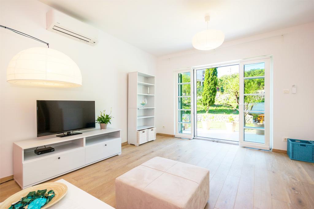 Apartment Barbina Kastelina Sveti Juraj Ngoại thất bức ảnh