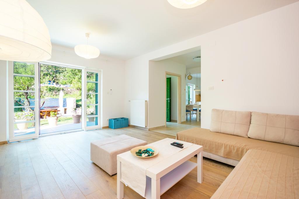 Apartment Barbina Kastelina Sveti Juraj Phòng bức ảnh