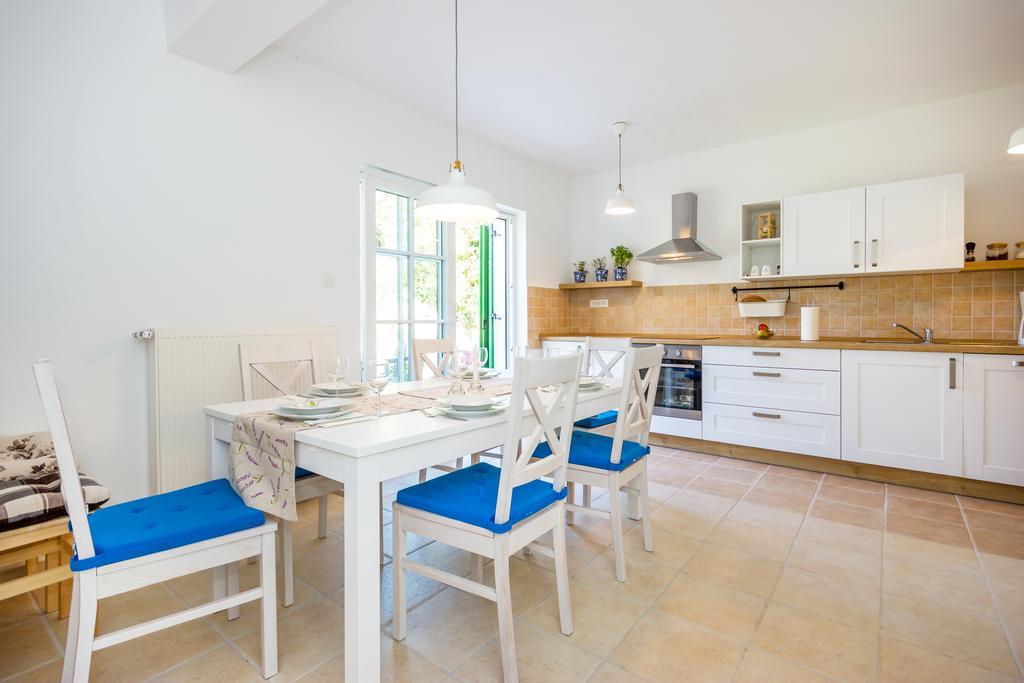 Apartment Barbina Kastelina Sveti Juraj Ngoại thất bức ảnh